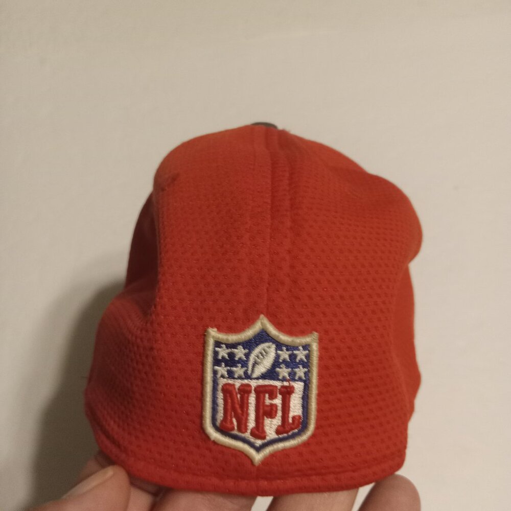 New Era 39Thirty Tampa Bay Buccaneers NFL Fitted Hat/Cap Size Small/Medium - Picture 5 of 9